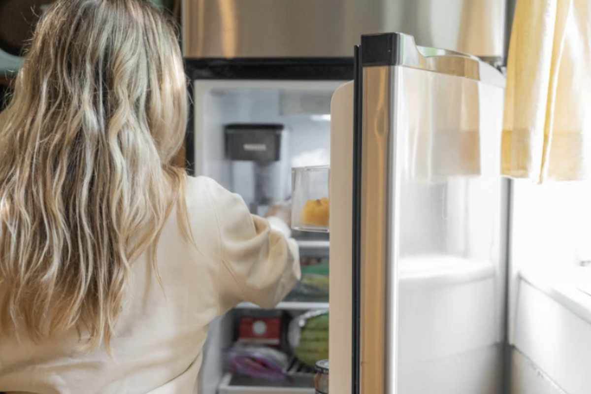 Cambiare un frigorifero obsoleto con un modello di ultima generazione non è solo una questione di comodità o risparmio economico